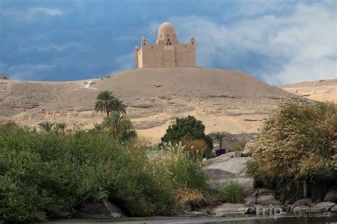  Mauzoleum Aga Kahena: Zapomniany Klejnot w Sercu Upper Egypt