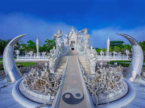 Wat Rong Khun, Biały Świątynia Cudów w Sercu Tajlandii!