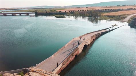  Zapora Sanmenxia - Architektoniczny Gigant nad Żółtą Rzeką!